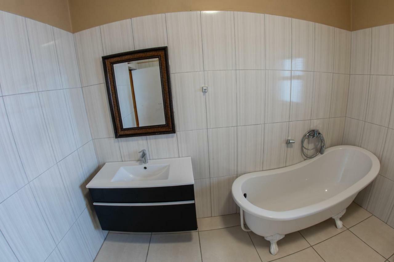 Meransha Self Catering Cc Walvis Bay Exterior photo