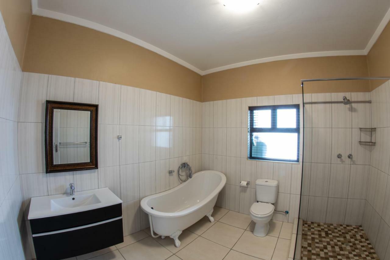 Meransha Self Catering Cc Walvis Bay Exterior photo