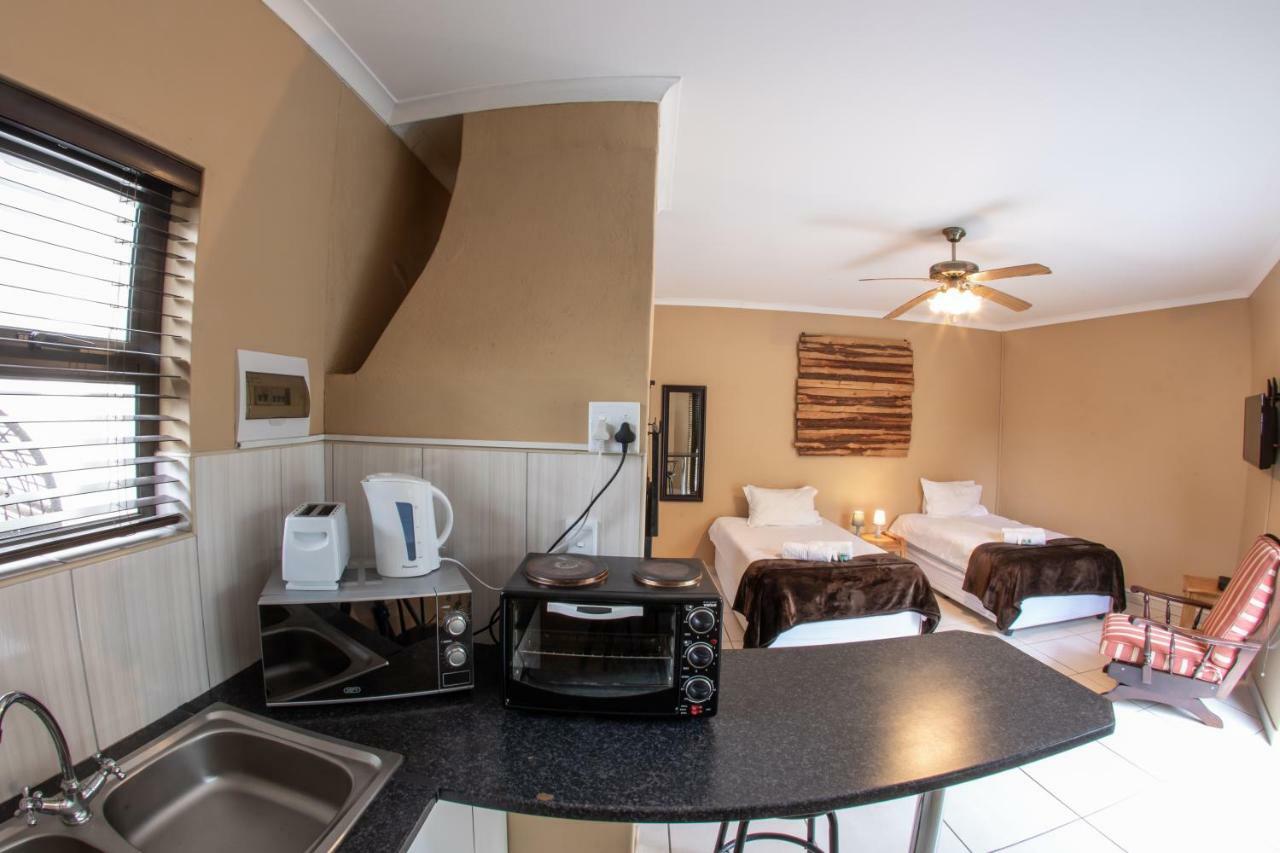 Meransha Self Catering Cc Walvis Bay Exterior photo