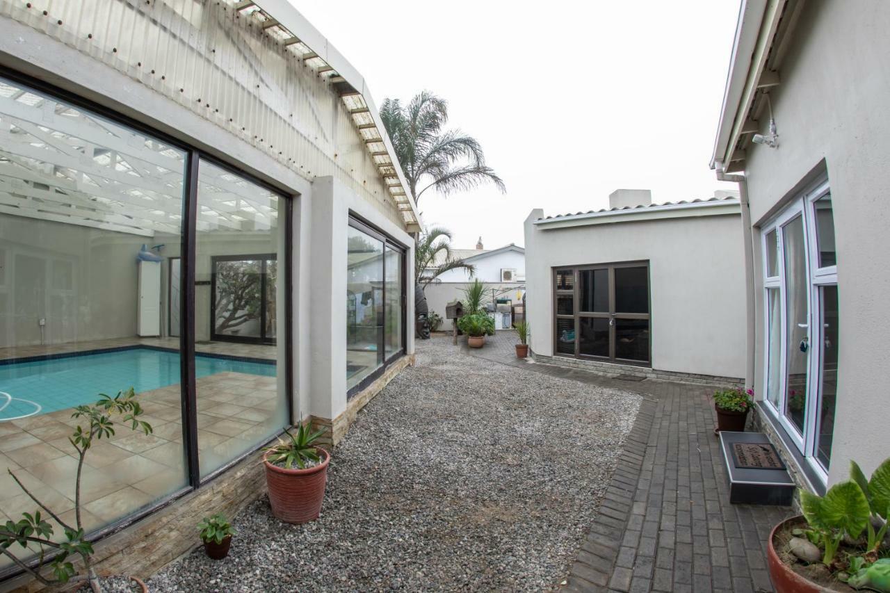 Meransha Self Catering Cc Walvis Bay Exterior photo