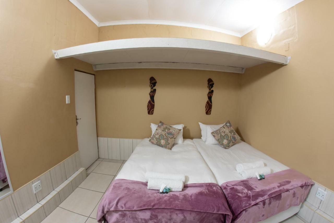 Meransha Self Catering Cc Walvis Bay Exterior photo